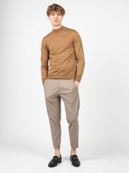 Takeshy Kurosawa Sweter | 83476 | Maglia Lupetto Calato Lana | Mężczyzna | Brązowy. Brązowe swetry męskie Takeshy Kurosawa, m, bez wzorów, z dzianiny, bez kołnierzyka. W wyprzedaży za 369.00 zł.