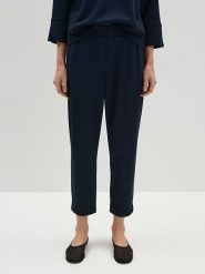 Someday. Spodnie w kolorze granatowym rozmiar: 38. Niebieskie spodnie materiałowe damskie Someday, bez wzorów, z materiału. Za 187.99 zł.