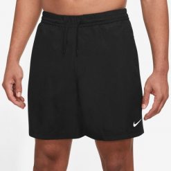 Spodnie Mężczyzna Nike Pantalón Corto Dry Fit czarny. Czarne spodnie sportowe męskie Nike, z materiału. Za 323.00 zł.