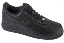 Buty sportowe Sneakersy unisex, Air Force 1 Low. Czarne buty sportowe na co dzień damskie Nike, bez wzorów, z materiału, trekkingowe, nike air force. Za 599.99 zł.