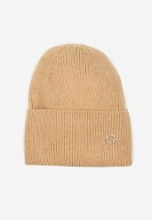 Beżowa Czapka z Angorą w Stylu Beanie Ozdobiona Aplikacją Delarielis. Brązowe czapki zimowe damskie Born2be. Za 49.99 zł.