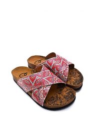 Calceo Klapki w kolorze czerwonym ze wzorem rozmiar: 39. Czerwone klapki damskie Calceo, bez wzorów, z materiału, bez obcasa. Za 150.95 zł.