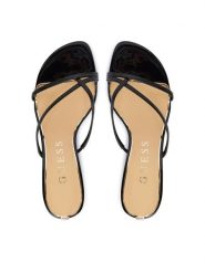 Guess Japonki FLJGZY PAF03 Czarny. Czarne klapki damskie Guess, z aplikacjami, ze skóry, bez obcasa. Za 499.99 zł.