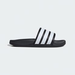Klapki Adilette Comfort 2.0. Białe klapki damskie Adidas, bez wzorów, bez obcasa. Za 199.00 zł.