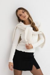 SPÓDNICA SAM CZARNA S - Flawless. Czarne spódniczki damskie Flawless, s, bez wzorów, z moheru, eleganckie, mini, oversize. Za 175.20 zł.