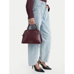 Torebka Nine West. Czerwone torebki klasyczne damskie Nine West, bez wzorów, bez dodatków. Za 249.99 zł.
