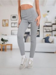 Spodnie - szary. Szare spodnie materiałowe damskie Sinsay, bez wzorów, z materiału. W wyprzedaży za 22.99 zł.