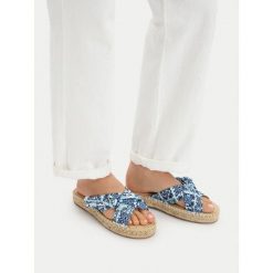 Klapki Liu Jo. Niebieskie klapki damskie Liu Jo, bez wzorów, bez obcasa. Za 258.99 zł.