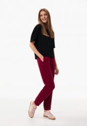 Gładki t-shirt, Comfort Fit, T-RODOS. Czarne t-shirty damskie Volcano, m, z aplikacjami, z bawełny, bez kołnierzyka. Za 59.99 zł.