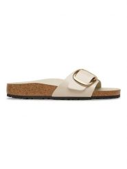 Birkenstock Skórzane klapki "Madird Big Buckle" w kolorze kremowym rozmiar: 37. Brązowe klapki damskie Birkenstock, bez wzorów, bez obcasa. Za 483.17 zł.