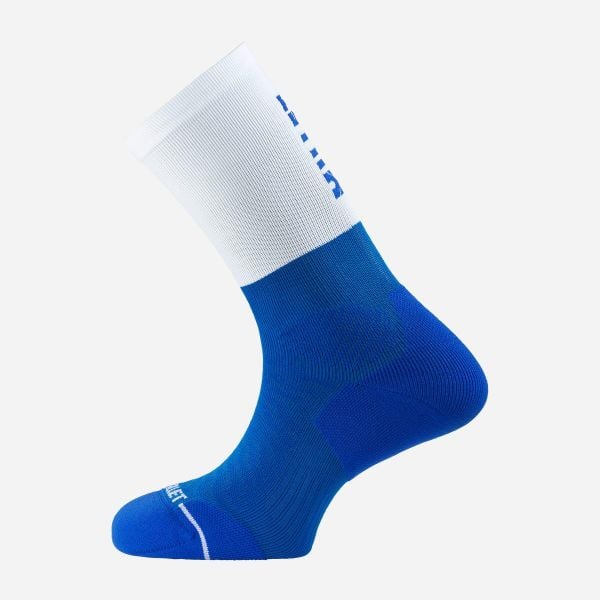 Skarpety do biegania MILLET Intense Crew Socks M. Białe skarpetki damskie Millet, bez wzorów, z dzianiny. Za 89.00 zł.