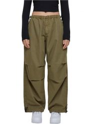 Urban Classics Spodnie w kolorze khaki rozmiar: M. Brązowe spodnie materiałowe damskie Urban Classics, bez wzorów, z bawełny. Za 154.07 zł.