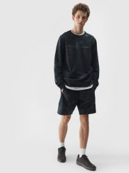 4F Spodenki dresowe męskie - grafitowy L. Szare szorty męskie 4f, z bawełny, bez kołnierzyka. W wyprzedaży za 49.99 zł.