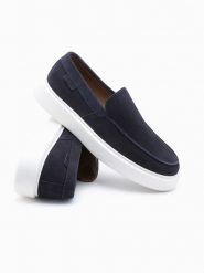 Męskie zamszowe półbuty slip on na grubej podeszwie – granatowe V4 OM-FOCS-0152 - 45. Niebieskie półbuty męskie Ombre Clothing, z gumy, bez zapięcia. Za 203.99 zł.