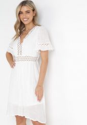 Biała Rozkloszowana Sukienka Mini z Koronkowymi Wstawkami i Gumkami w Pasie Jolen. Białe sukienki damskie Born2be, na imprezę, na lato, m, bez wzorów, z koronki, bez kołnierzyka, bez ramiączek, mini, rozkloszowane. W wyprzedaży za 127.99 zł.
