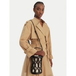 Torebka Coccinelle. Czarne torebki klasyczne damskie Coccinelle, bez wzorów, bez dodatków. Za 1,599.99 zł.