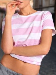 Koszulka w paski - różowy. Czerwone t-shirty damskie Sinsay, l, bez wzorów, bez kołnierzyka. Za 12.99 zł.