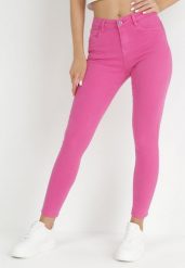 Fuksjowe Jeansy Skinny z Regularnym Stanem Ingas. Czerwone jeansy damskie Born2be. Za 74.99 zł.