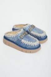 Klapki damskie skórzane mule MOU. Klapki damskie Mou, bez wzorów, bez obcasa. Za 1,149.00 zł.