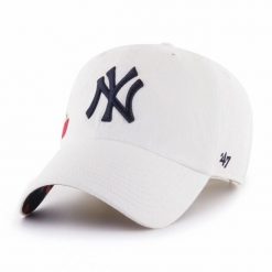 Czapka z daszkiem męska do baseball'u Brand 47 New York Yankees biała. Białe czapki męskie 47 Brand, bez wzorów. Za 179.00 zł.