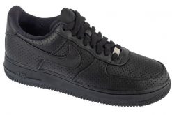 Buty sportowe Sneakersy unisex, Air Force 1 Low. Czarne buty sportowe na co dzień damskie Nike, bez wzorów, z materiału, trekkingowe, nike air force. Za 599.99 zł.