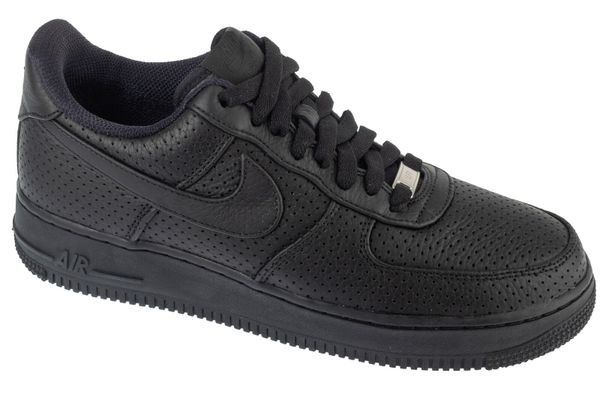 Buty sportowe Sneakersy unisex, Air Force 1 Low. Czarne buty sportowe na co dzień damskie Nike, bez wzorów, z materiału, trekkingowe, nike air force. Za 599.99 zł.