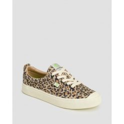 Buty sportowe damskie Cariuma OCA Low Leopard Print Suede. Buty sportowe na co dzień damskie CARIUMA, bez wzorów. W wyprzedaży za 276.75 zł.