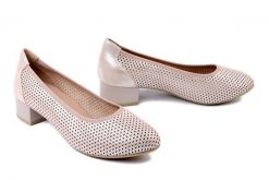 CAPRICE 9-22501-44 341 taupe metallic, czółenka damskie. Brązowe czółenka damskie Caprice, bez wzorów, ze skóry, bez obcasa, na obcasie. Za 319.90 zł.