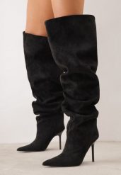 Czarne Kozaki z Marszczoną Wysoką Cholewką na Szpilce z Imitacji Zamszu Danette. Czarne kozaki damskie Born2be, z dzianiny, przed kolano, bez obcasa, na obcasie. Za 259.99 zł.