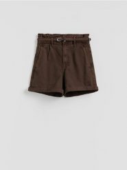 Jeansowe szorty z paskiem - dark grey jeans. Szare szorty damskie Reserved, bez wzorów, z denimu. Za 119.99 zł.