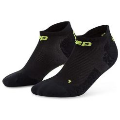 Męskie krótkie skarpety kompresyjne sportowe Core Run stopki Ultralight CEP. Czarne skarpetki męskie CEP, bez wzorów, z materiału. Za 69.00 zł.