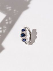 DIAMOND & CO Złoty pierścionek "Varis" z diamentami i szafirami rozmiar: 48. Niebieskie pierścionki damskie Diamond & Co, z diamentem, złote. Za 1,826.99 zł.