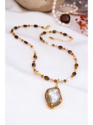 Pierres delicates Naszyjnik w kolorze białym z perłami i kamieniami szlachetnymi - dł. 50 cm rozmiar: onesize. Brązowe naszyjniki damskie Pierres delicates, z mosiądzu. Za 161.34 zł.