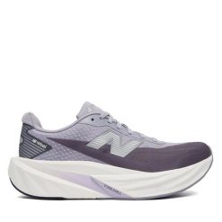 Buty do biegania New Balance. Fioletowe obuwie do biegania damskie New Balance. Za 699.99 zł.