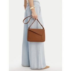 Torebka GINO ROSSI. Brązowe torebki klasyczne damskie Gino Rossi, bez wzorów, bez dodatków. Za 199.99 zł.