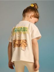 T-shirt z wypukłym nadrukiem - złamana biel. Koszulki dziewczęce Reserved, m, bez wzorów, z bawełny, bez ramiączek. W wyprzedaży za 17.99 zł.