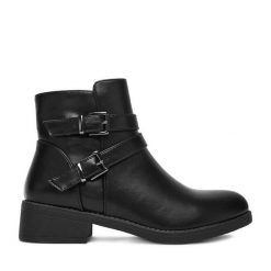 Botki DeeZee. Czarne botki damskie DeeZee, bez obcasa, na płaskiej podeszwie, bez zapięcia. Za 179.99 zł.
