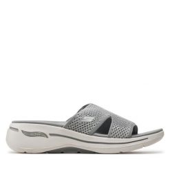 Klapki Skechers. Szare klapki damskie Skechers, bez wzorów, bez obcasa. Za 239.99 zł.