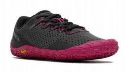 Buty biegowe dla kobiet Merrell Vapro Glove 6. Czerwone obuwie do biegania damskie MERRELL, do biegania. Za 629.99 zł.
