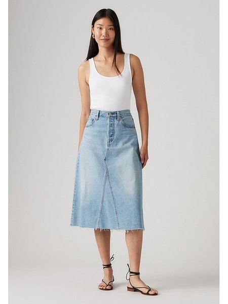 Levi's Spódnica dżinsowa w kolorze błękitnym rozmiar: W27. Niebieskie spódniczki damskie Levi's, s, z aplikacjami, z bawełny, klasyczne, z podwyższonym stanem, midi. Za 169.95 zł.