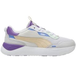 Buty damskie Puma Runtamed Platform. Białe buty sportowe na co dzień damskie Puma, bez wzorów, trekkingowe. Za 199.99 zł.