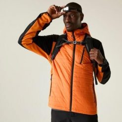 Męska kurtka pikowana Mountaineer Softshell. Czarne kurtki męskie Dare 2b, m, bez wzorów, z poliesteru, bez kaptura. Za 699.99 zł.