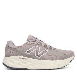 Buty do biegania New Balance. Szare obuwie do biegania damskie New Balance. Za 599.99 zł.