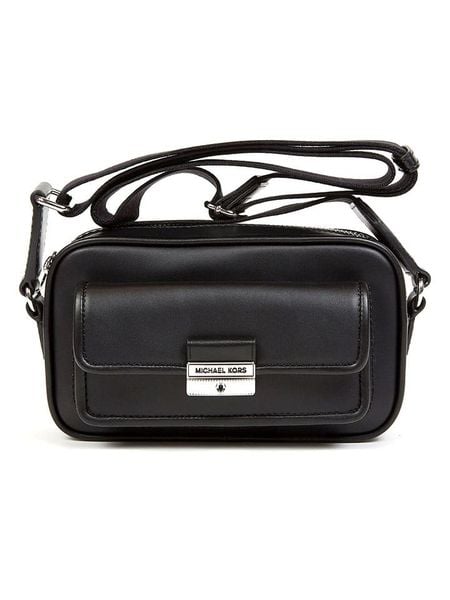 Michael Kors Skórzana torebka w kolorze czarnym - 19 x 14 x 7 cm rozmiar: onesize. Czarne torebki klasyczne damskie Michael Kors, bez wzorów, z materiału, bez dodatków. Za 701.16 zł.