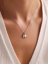 Heliophilia Srebrny naszyjnik - dł. 42 cm rozmiar: onesize. Szare naszyjniki damskie Heliophilia, srebrne. Za 144.58 zł.