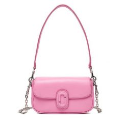 Torebka Marc Jacobs. Czerwone torebki klasyczne damskie MARC JACOBS, bez wzorów, bez dodatków. Za 1,039.00 zł.