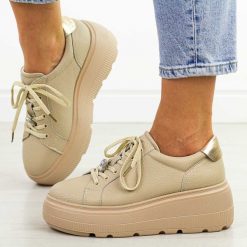Beżowe skórzane półbuty damskie na platformie Cambell 638. Brązowe półbuty damskie Cambell, z aplikacjami, z jeansu, eleganckie, bez obcasa, na platformie. Za 299.00 zł.