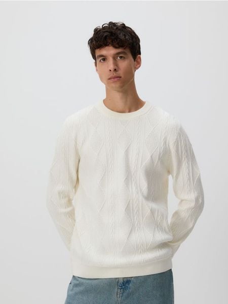Sweter z warkoczowym splotem - złamana biel. Swetry męskie Reserved, l, bez wzorów, z dzianiny, bez kołnierzyka. Za 149.99 zł.