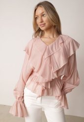 Różowa Bluzka Elegancka z Falbanami z Rozszerzanymi Rękawami Irintora. Czerwone bluzki damskie Born2be, l, bez wzorów, z jeansu, eleganckie, bez kołnierzyka, bez ramiączek. Za 149.99 zł.