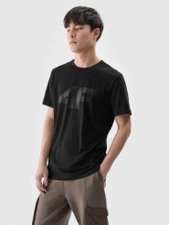 4F T-shirt regular z nadrukiem męski - czarny L. Czarne t-shirty męskie 4f, l, bez wzorów, z bawełny, bez kołnierzyka. Za 59.99 zł.